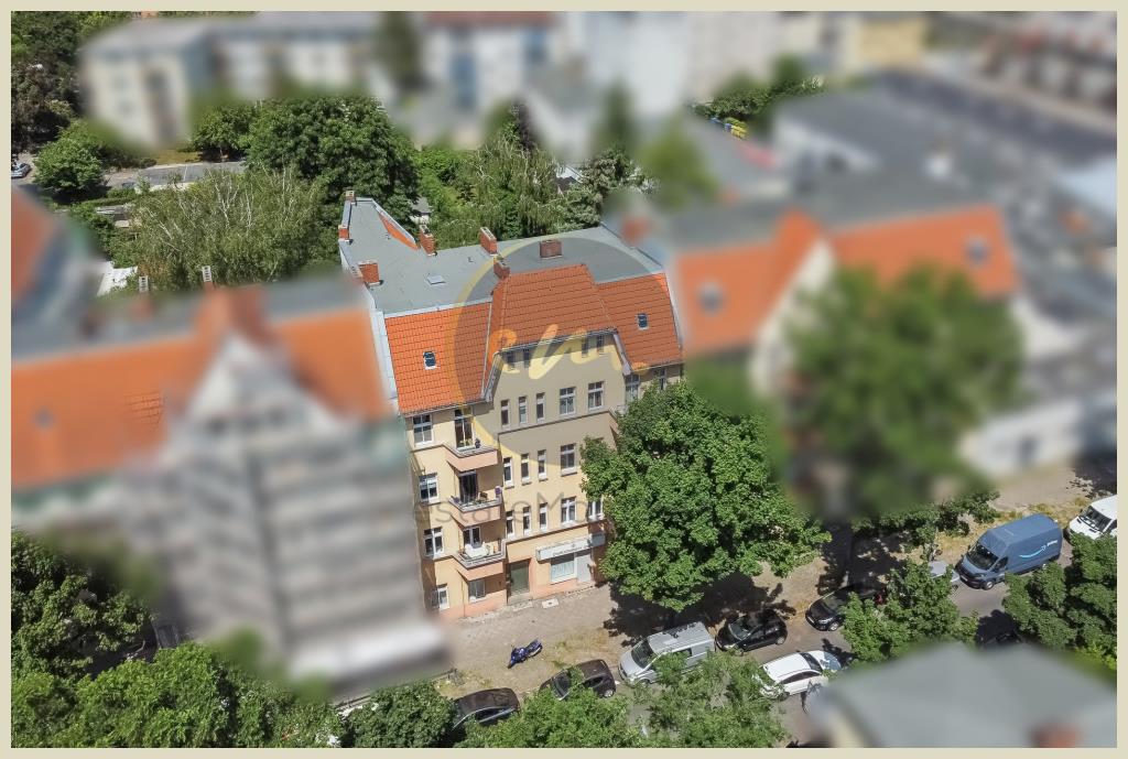 Berlin - Ruhige Lage, gute Vermietbarkeit, Wohnungen bereits umfangreich modernisiert, Dachgeschoss ausbaubar