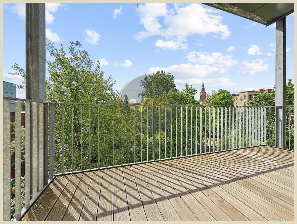 Berlin - Bezugsfrei: Gefragte Lage, Balkon mit Aus- und Weitblick, attraktiver Altbau...