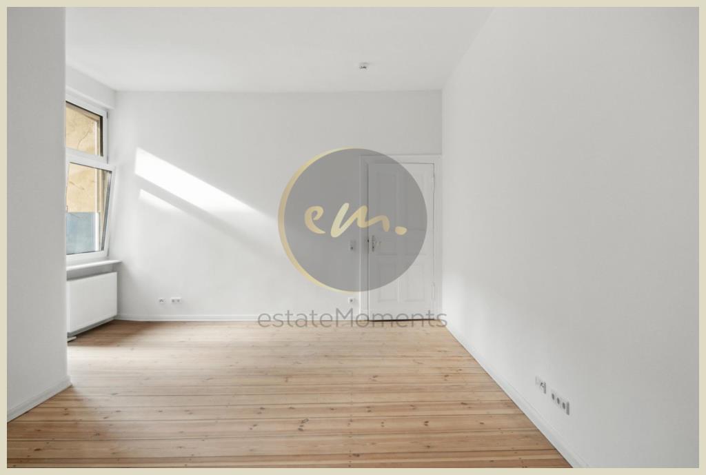 Berlin - Helle, komplett renovierte, 2-Zimmer-Altbauwohnung mit Balkon in Berlin-Schöneberg